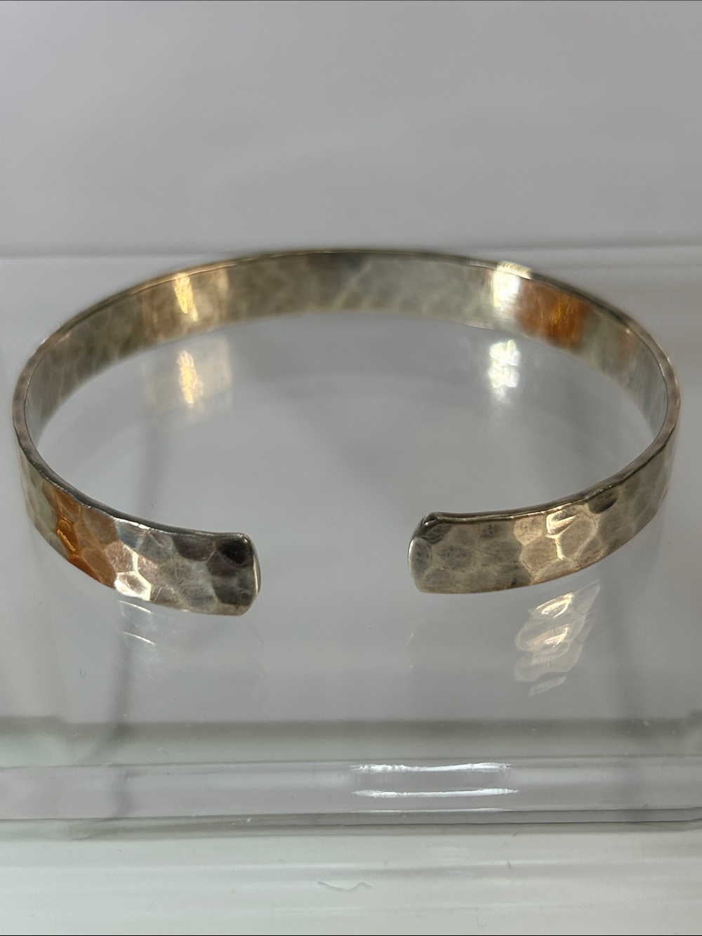 NWOT Hammered Hypoallergenic Stainless Steel Cuff Style Bracelet - Picture 2 of 6
